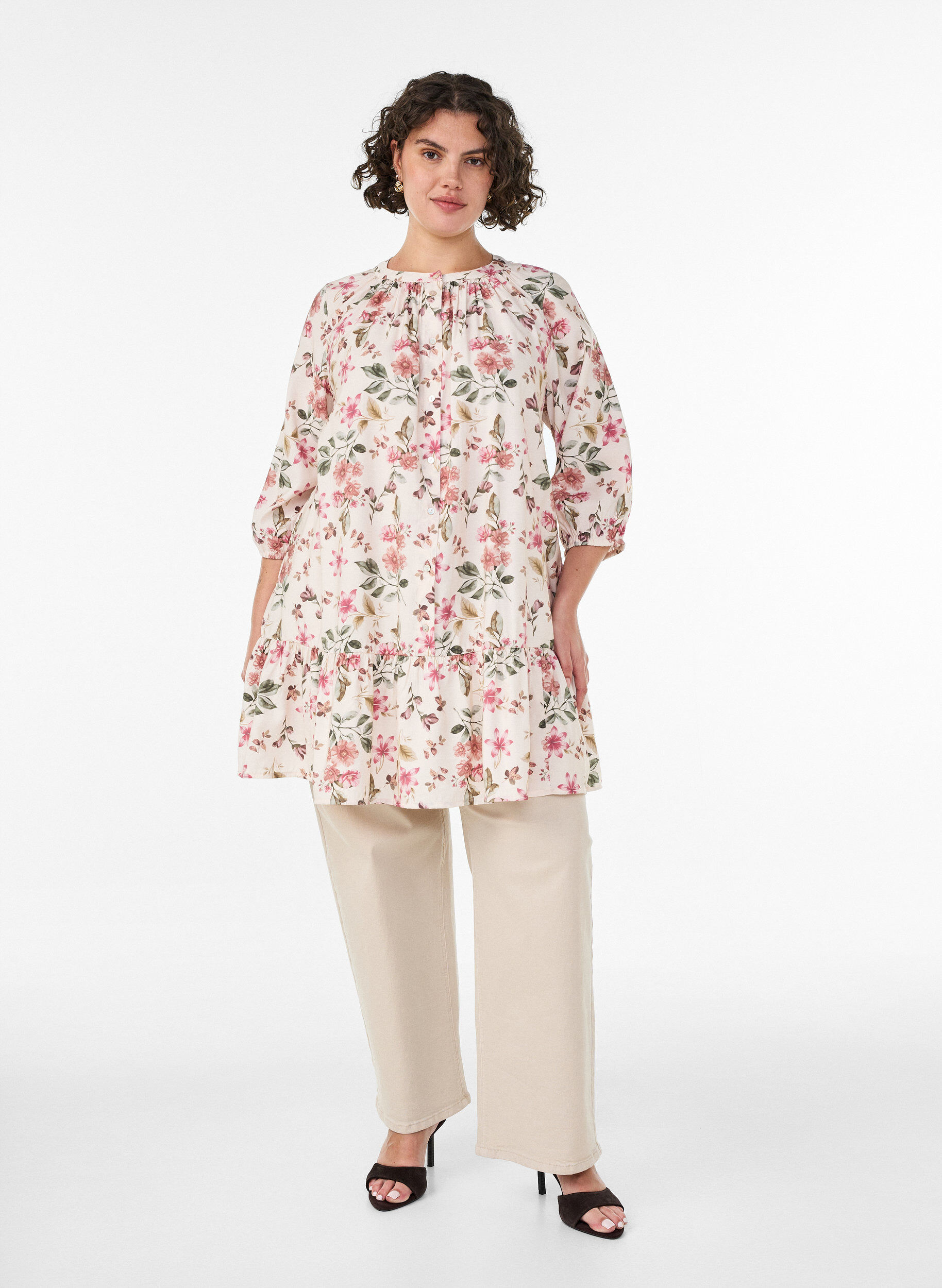 Zizzifashion A-line tunic in viscose with 3/4 sleeves, Vanilla, Model image number 1