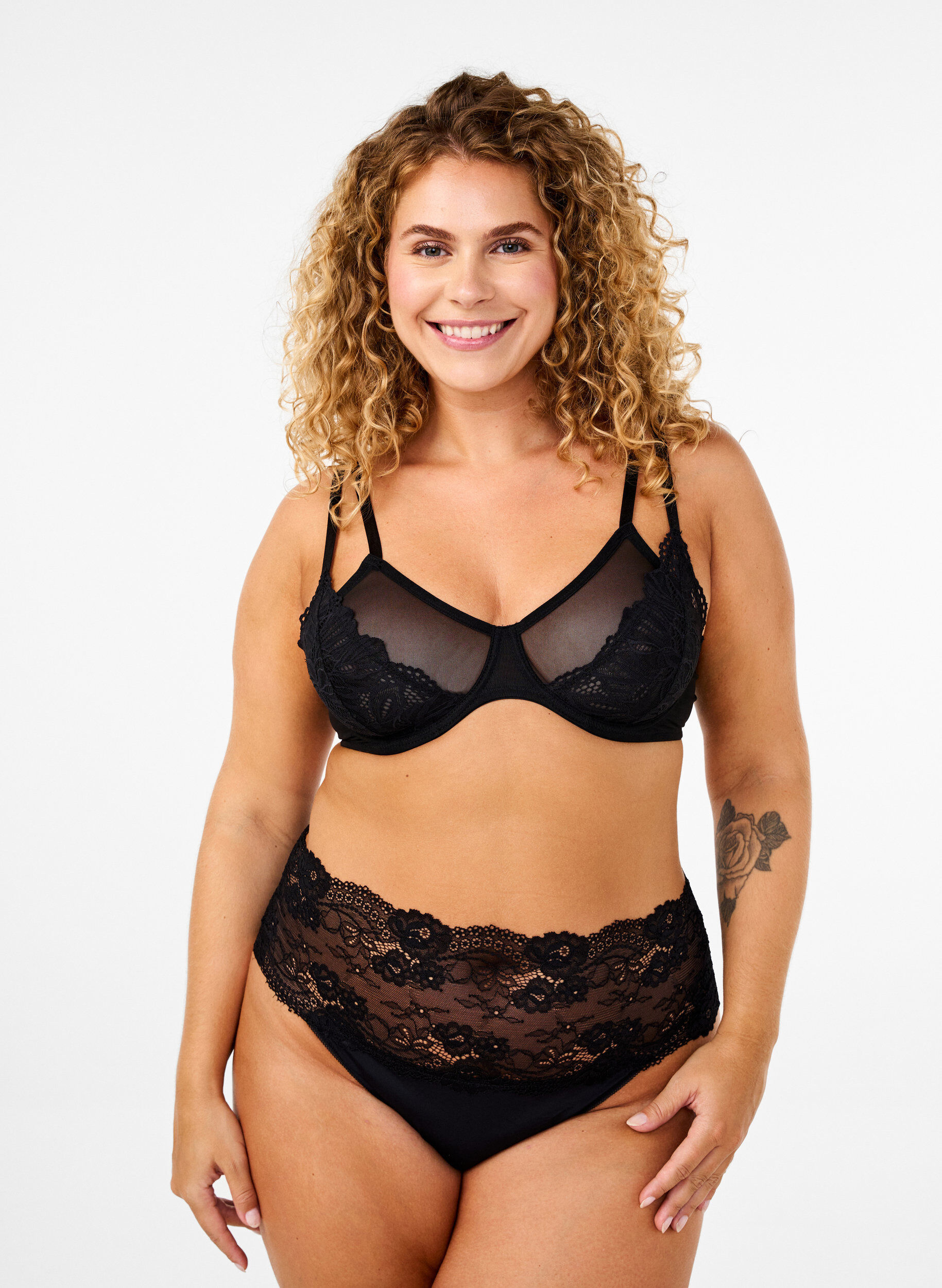 Zizzifashion Full coverage bra with lace and mesh, Black, Model image number 2
