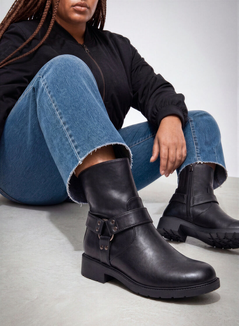 Short biker boot, Black, Image