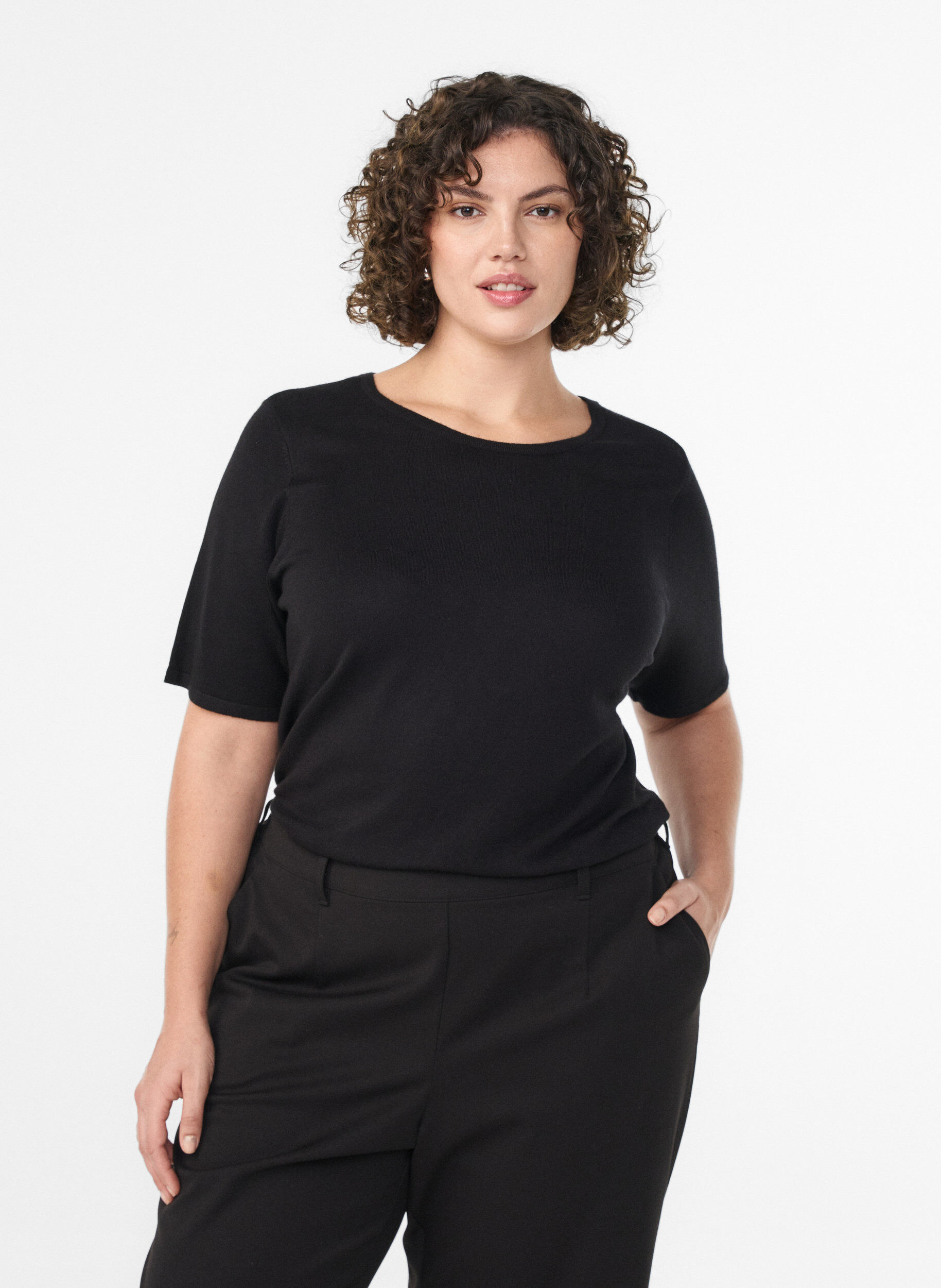 Short-sleeved knit blouse in viscose, Black, Model