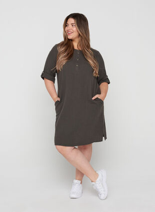 Cotton dress with buttons and 3/4 sleeves, Khaki As sample, Model image number 3