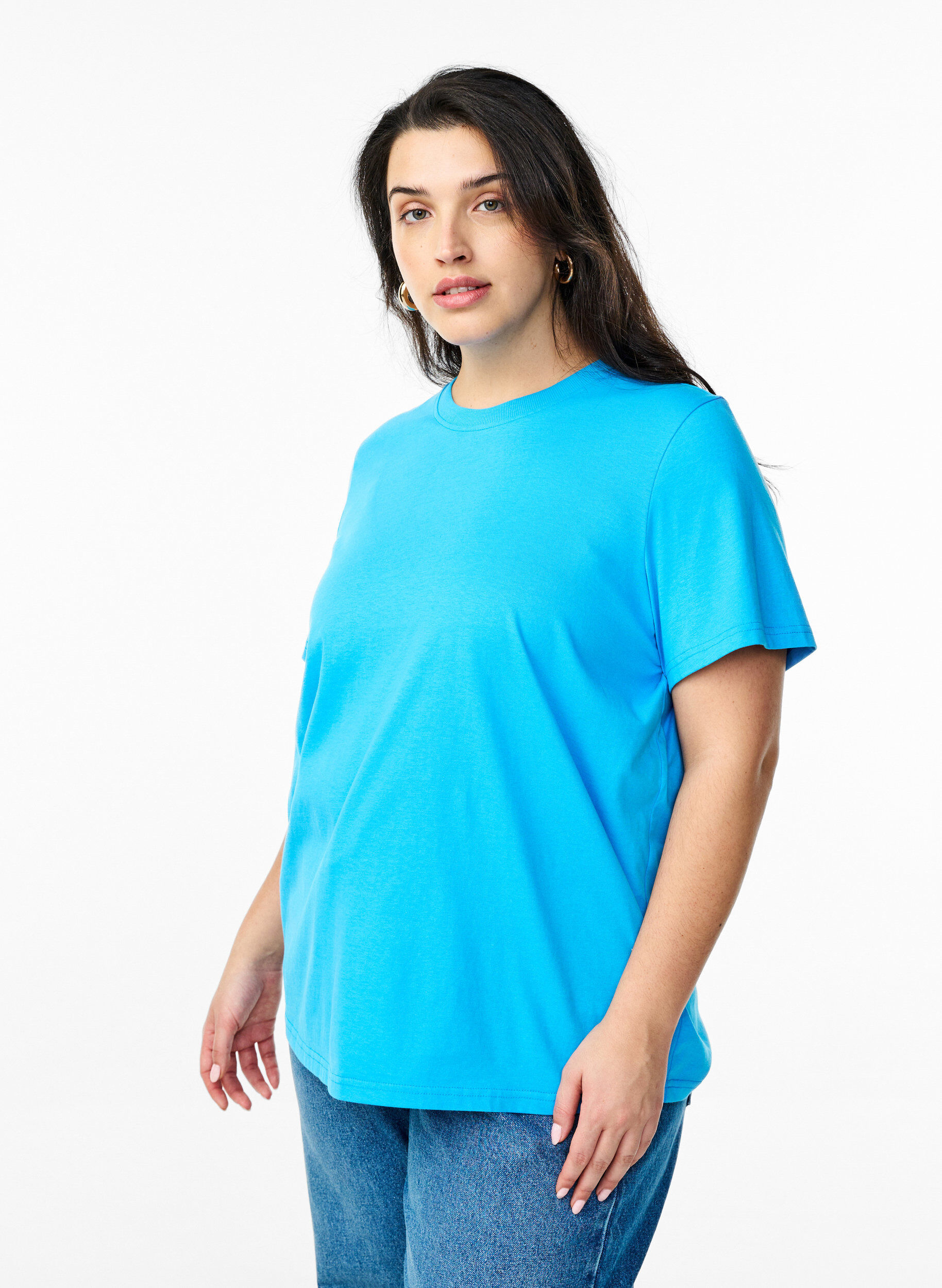 Basic cotton T-shirt with round neck, Blue, Model
