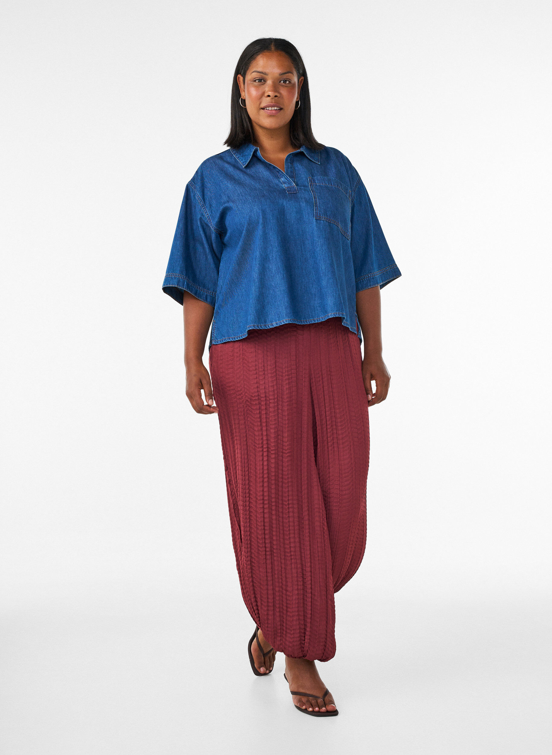 ZizzifashionBalloon trousers with texture and an elasticated waist, Red, Model image number 3