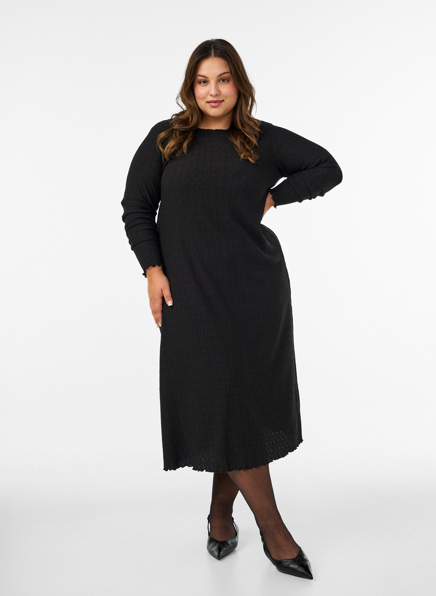 Midi dress with a wavy texture and long sleeves, Black, Model