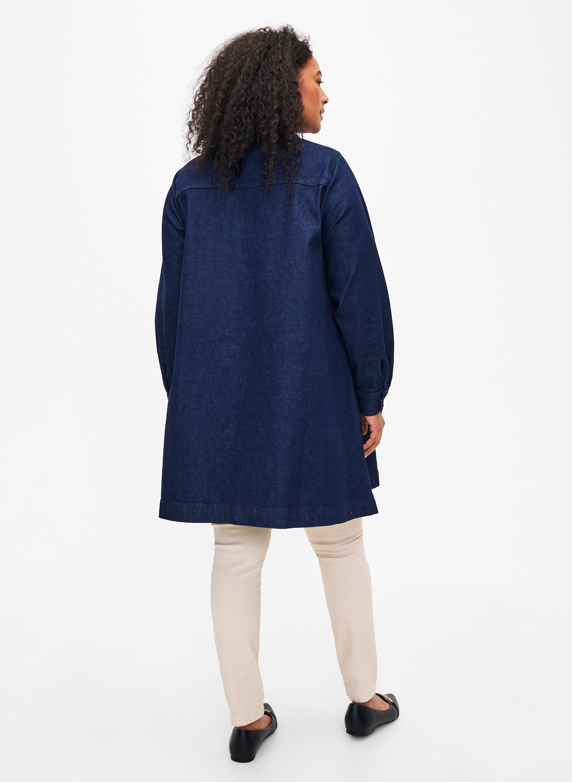 Zizzifashion Denim dress with A-shape and buttons, Dark Blue Denim, Model image number 1