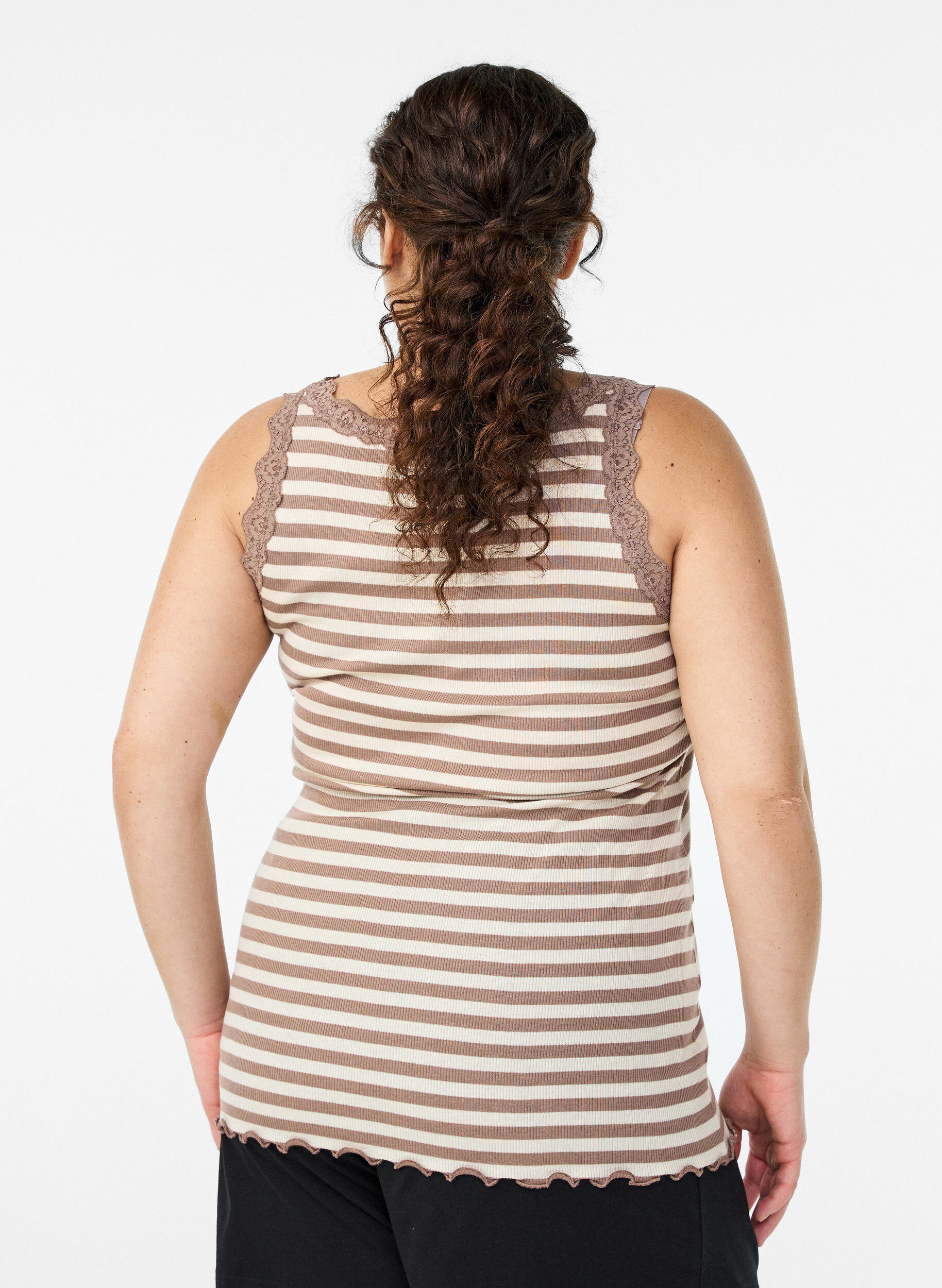Zizzifashion Striped top with a ribbed texture and a lace trim, Beige, Model image number 2