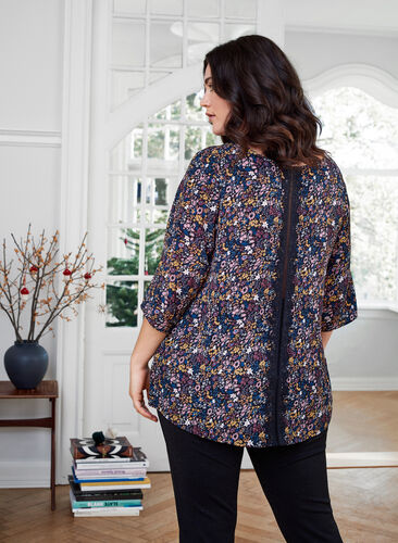 Printed blouse with lace back and 3/4-length sleeves, Black/Multi Flower, Image image number 1