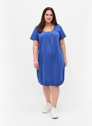 Short-sleeved cotton dress with round neckline, Dazzling Blue, Model image number 2