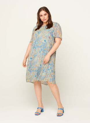 Plisse dress with floral print, Light Blue Multi AOP, Model image number 2