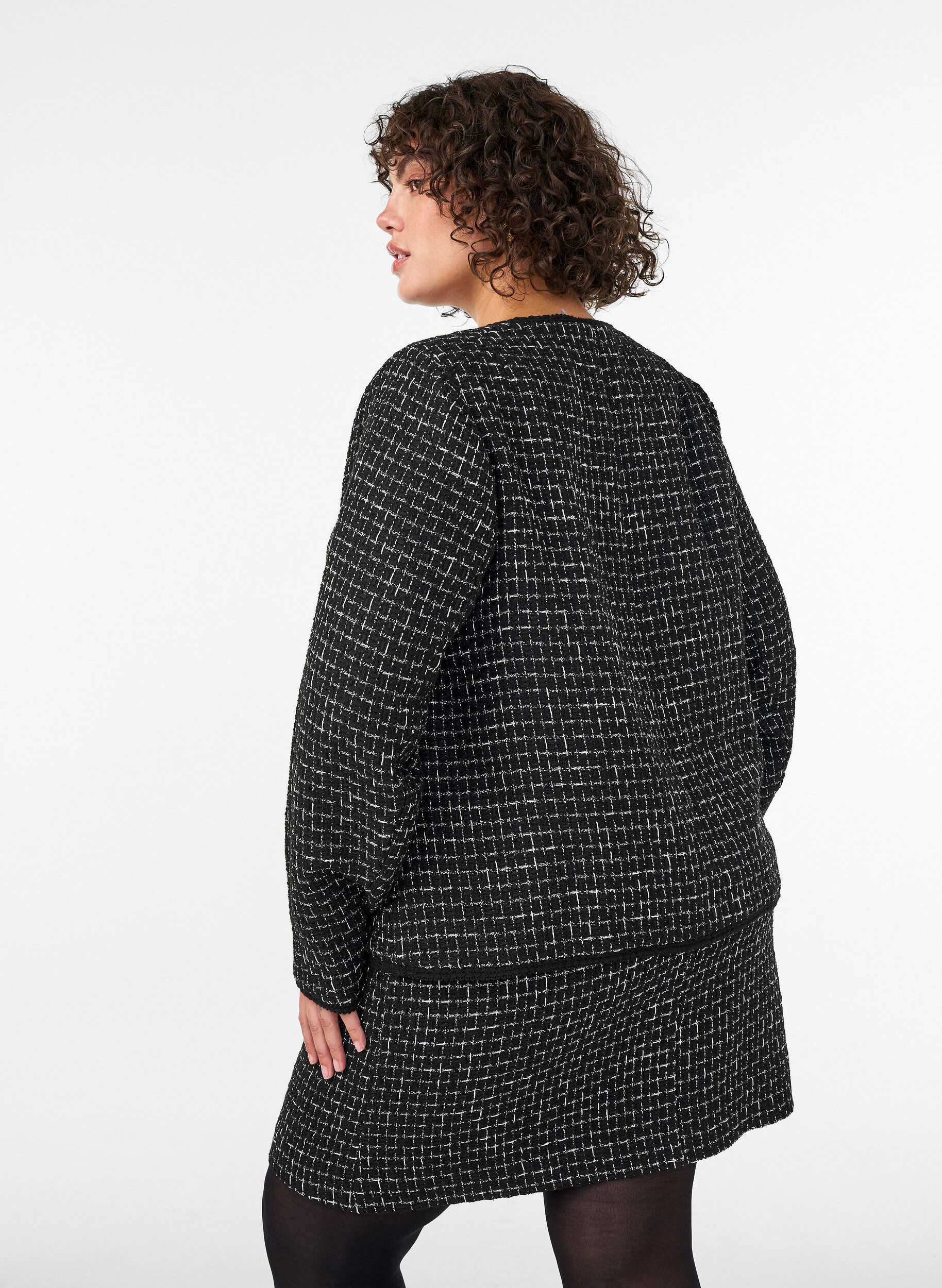 ZizzifashionJacket in boucl&eacute; with gold-coloured buttons, Black, Model image number 2