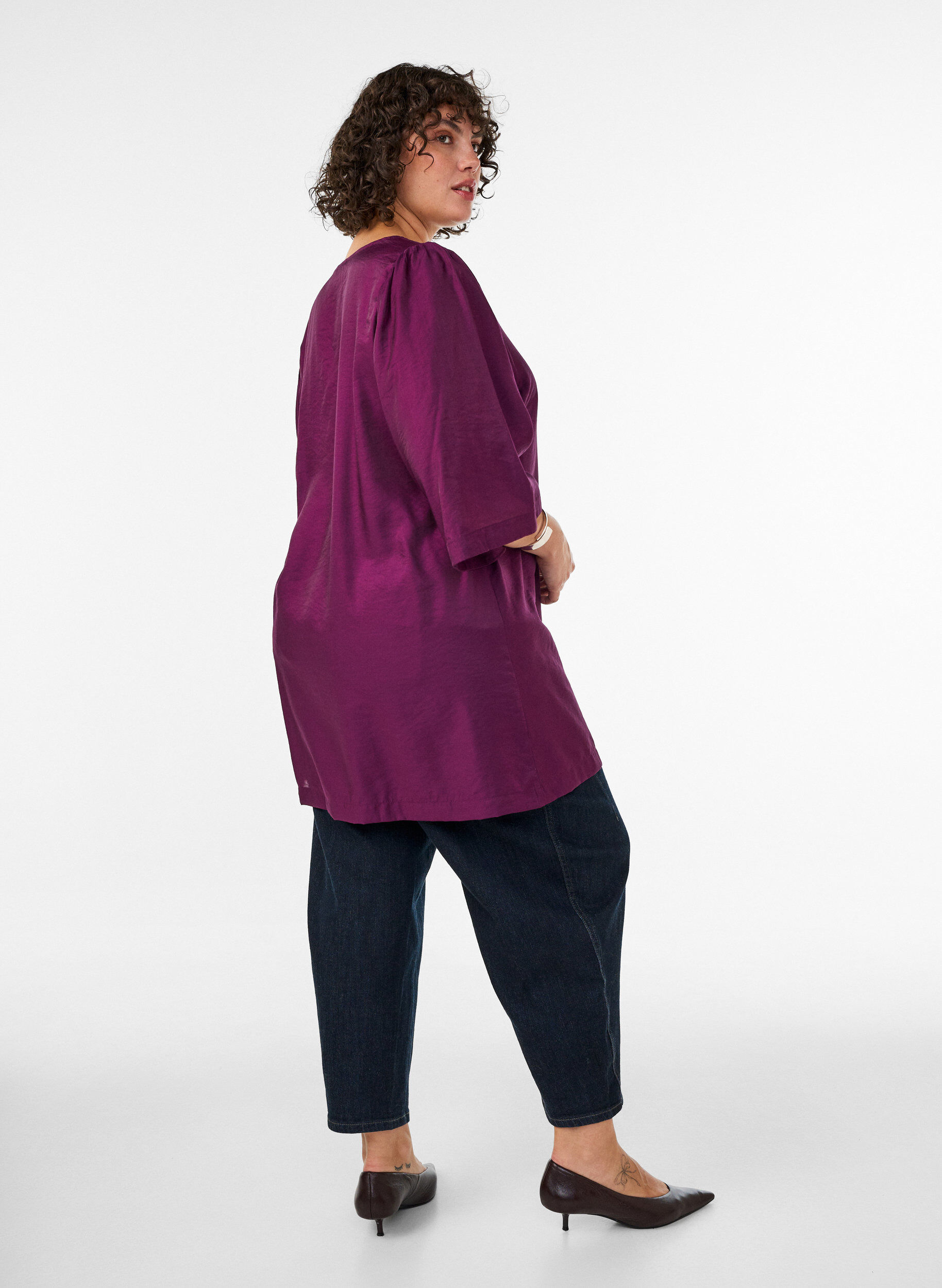 ZizzifashionShiny tunic with a V-neck and 3/4 sleeves, Purple, Model image number 2