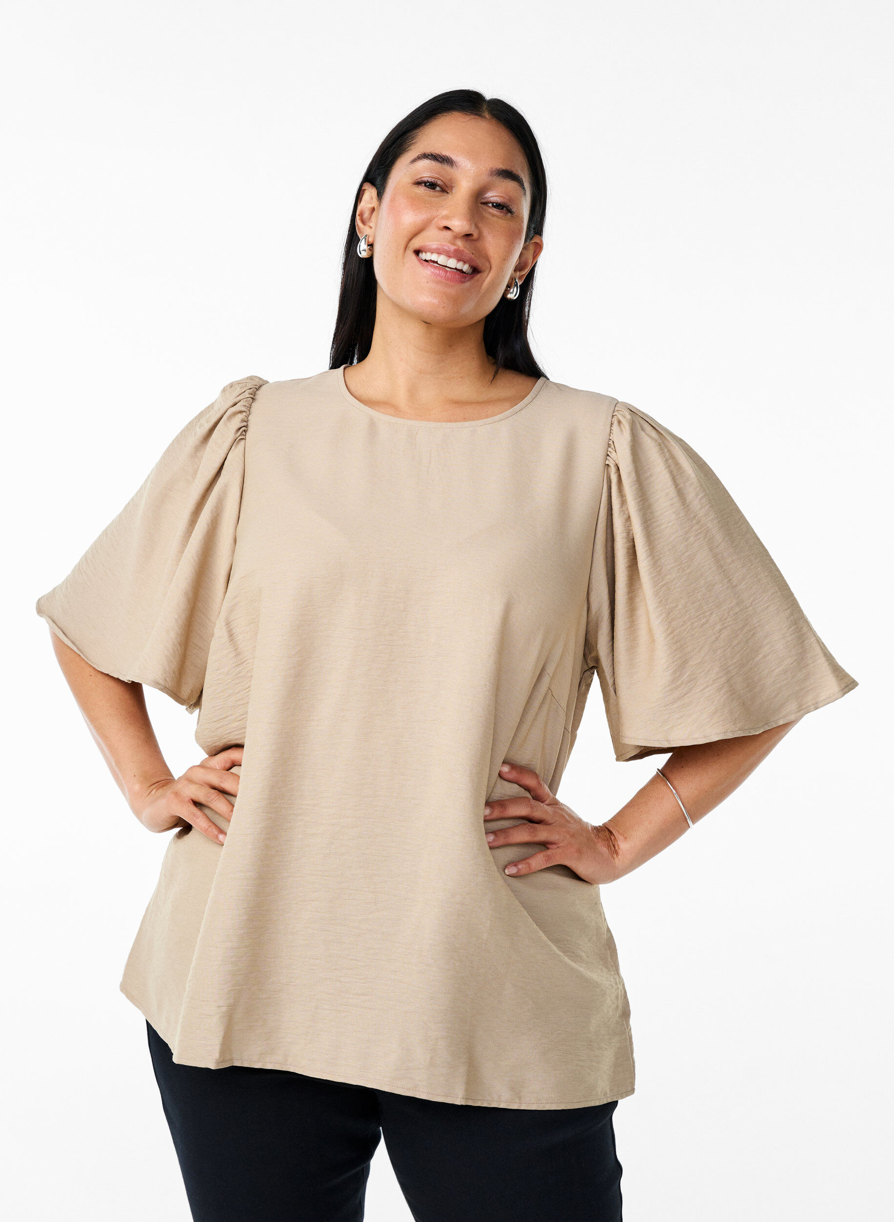 Blouse with short, wide sleeves, Beige, Model