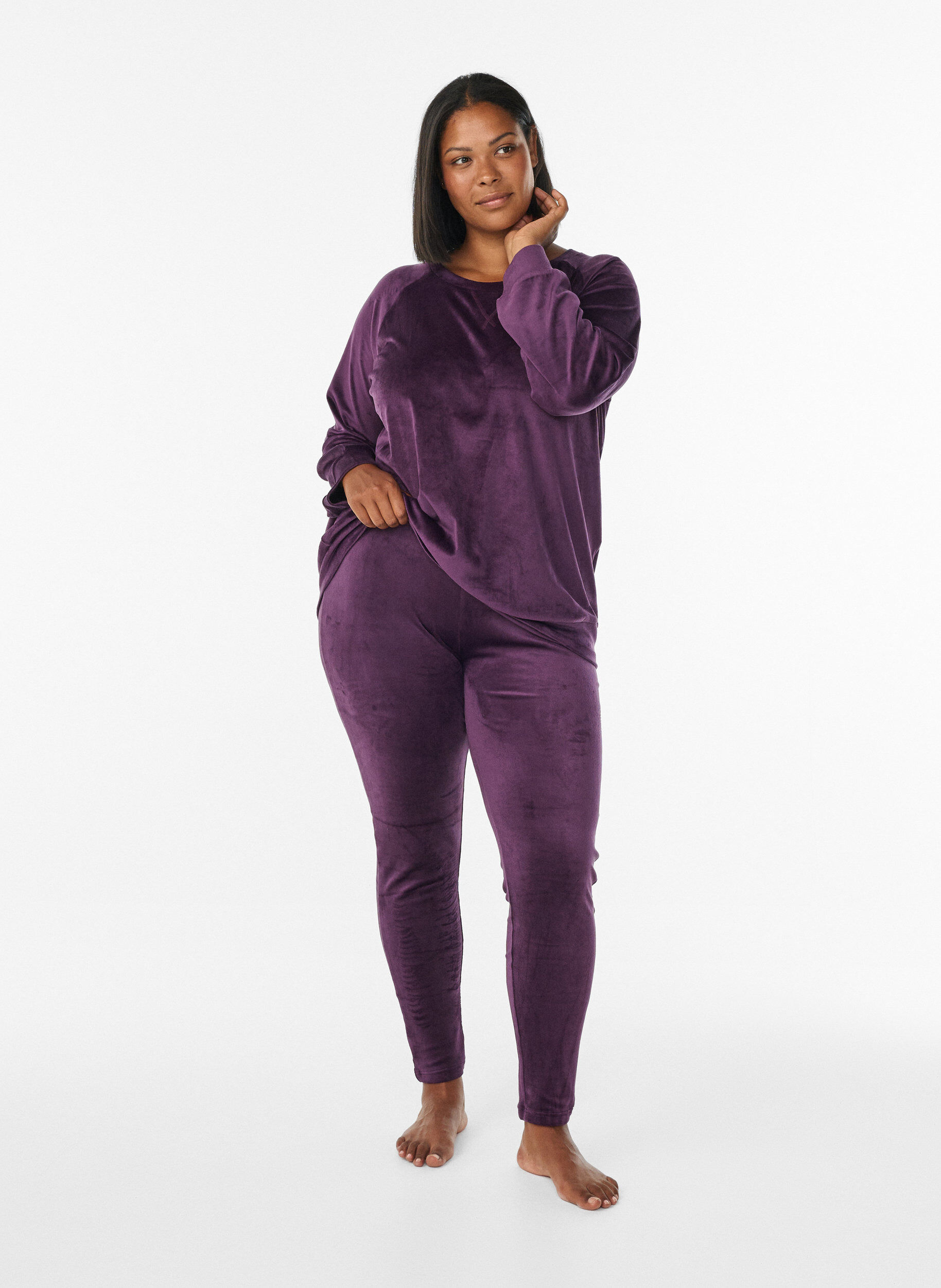 Fitted velour leggings, Purple, Model