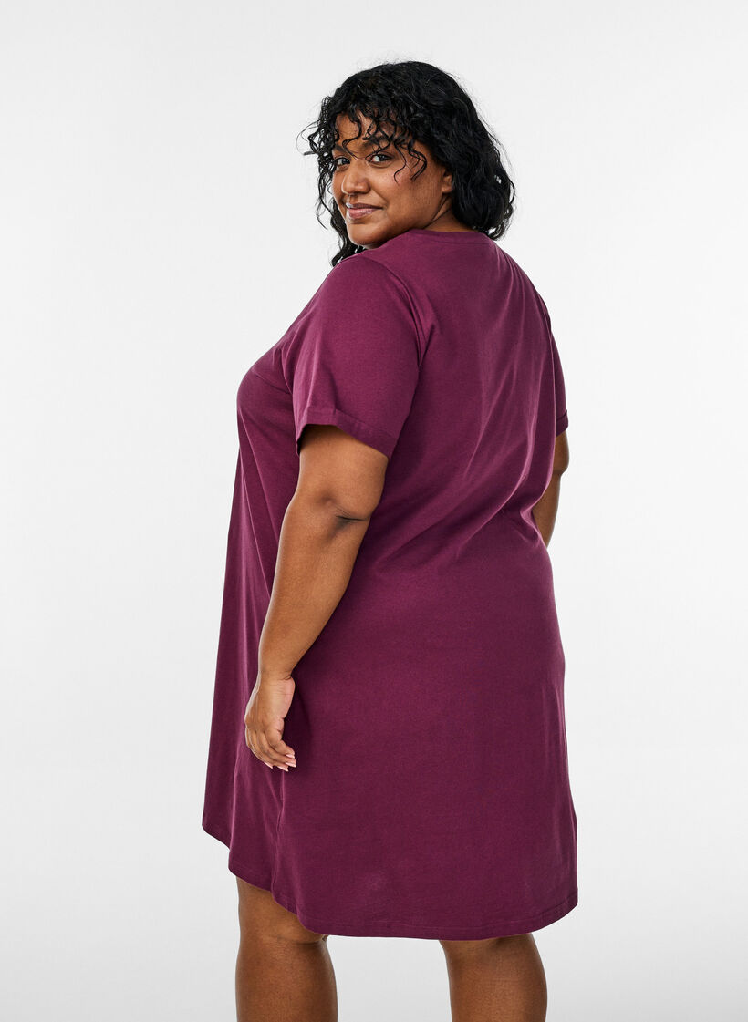 Short-sleeved nightgown in organic cotton, Dark Bordeaux, Model image number 2