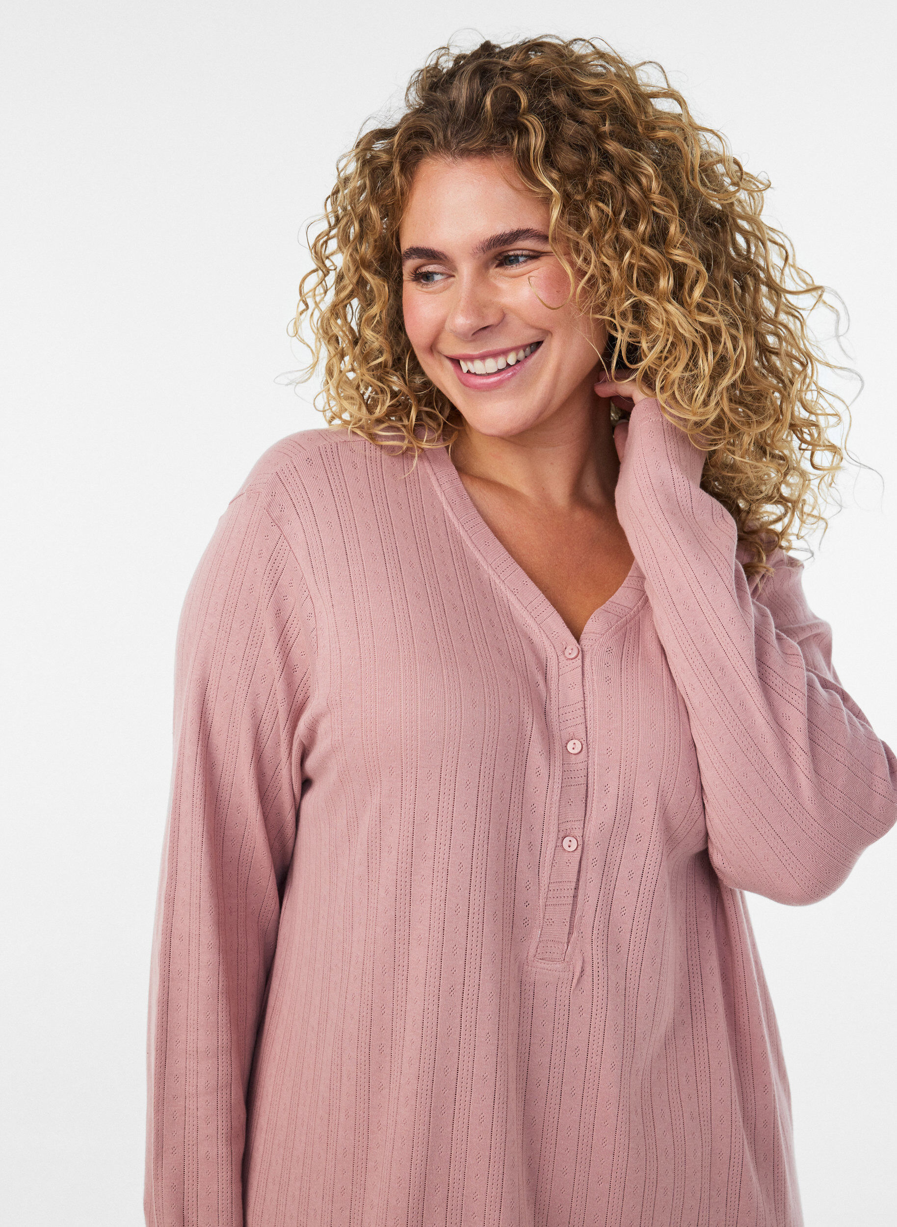 ZizzifashionNightgown in organic cotton with eyelet embroidery, Rose, Model image number 3