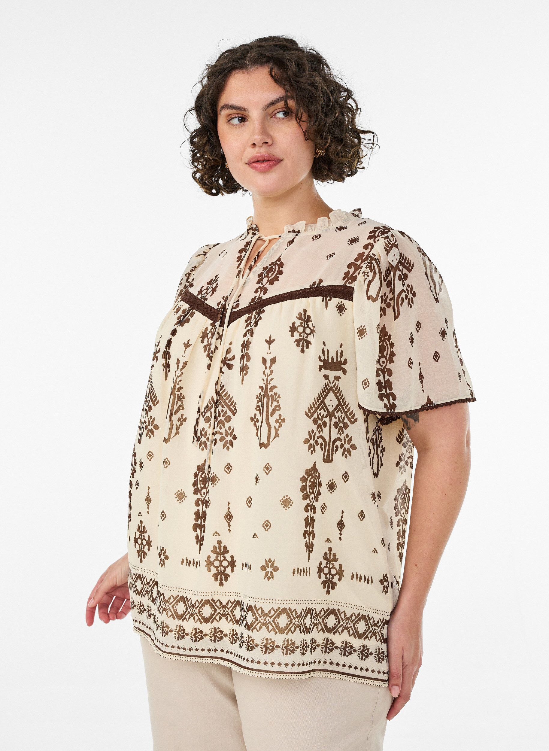 Zizzifashion Blouse with pattern and crochet trim, Beige, Model image number 0