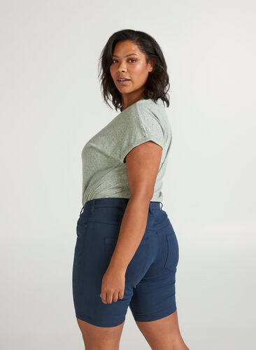 Slim fit Emily short with a regular waist, Mood Indigo, Model image number 1