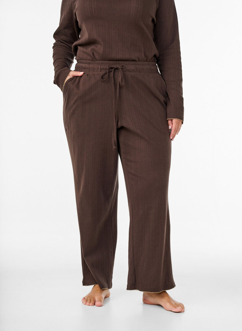 Organic cotton pyjama bottoms with eyelet embroidery, Brown, Model image number 3