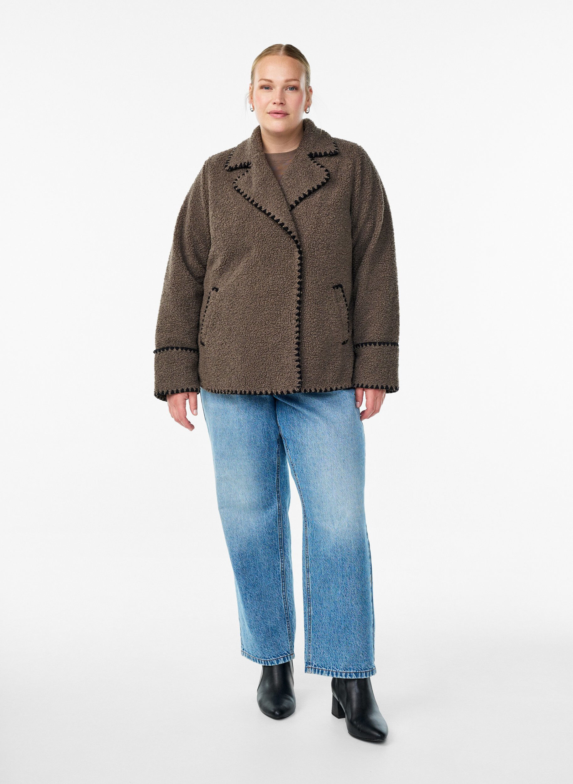 ZizzifashionTeddy jacket with contrast details, Brown, Model image number 1