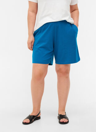 Loose cotton shorts with pockets, Fjord Blue, Model image number 2