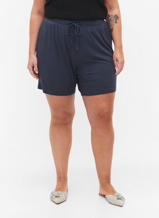 Loose-fitting viscose shorts with ribbing, Umbre Blue, Model image number 2