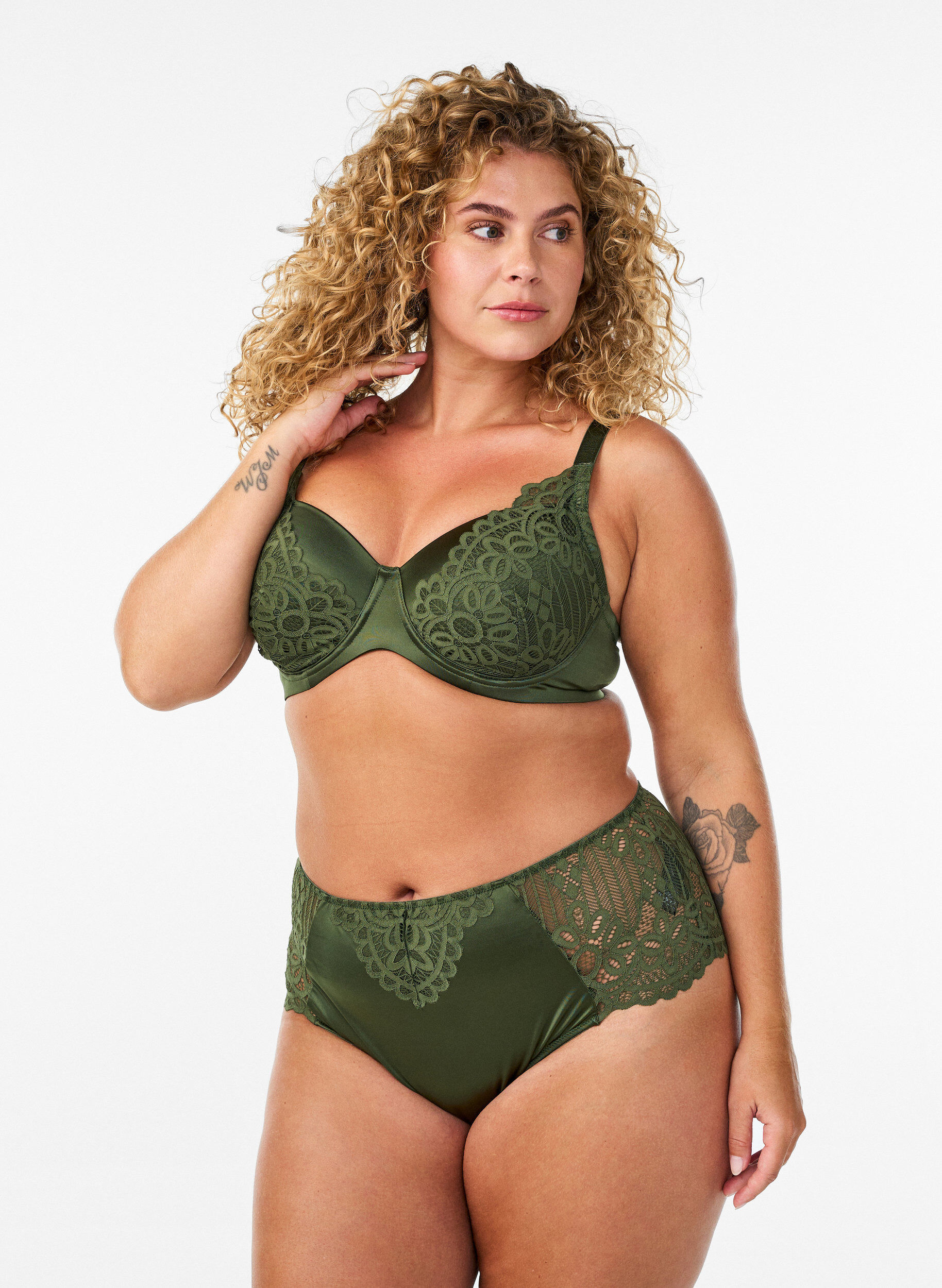 ZizzifashionPadded underwired bra with lace, Green, Model image number 1