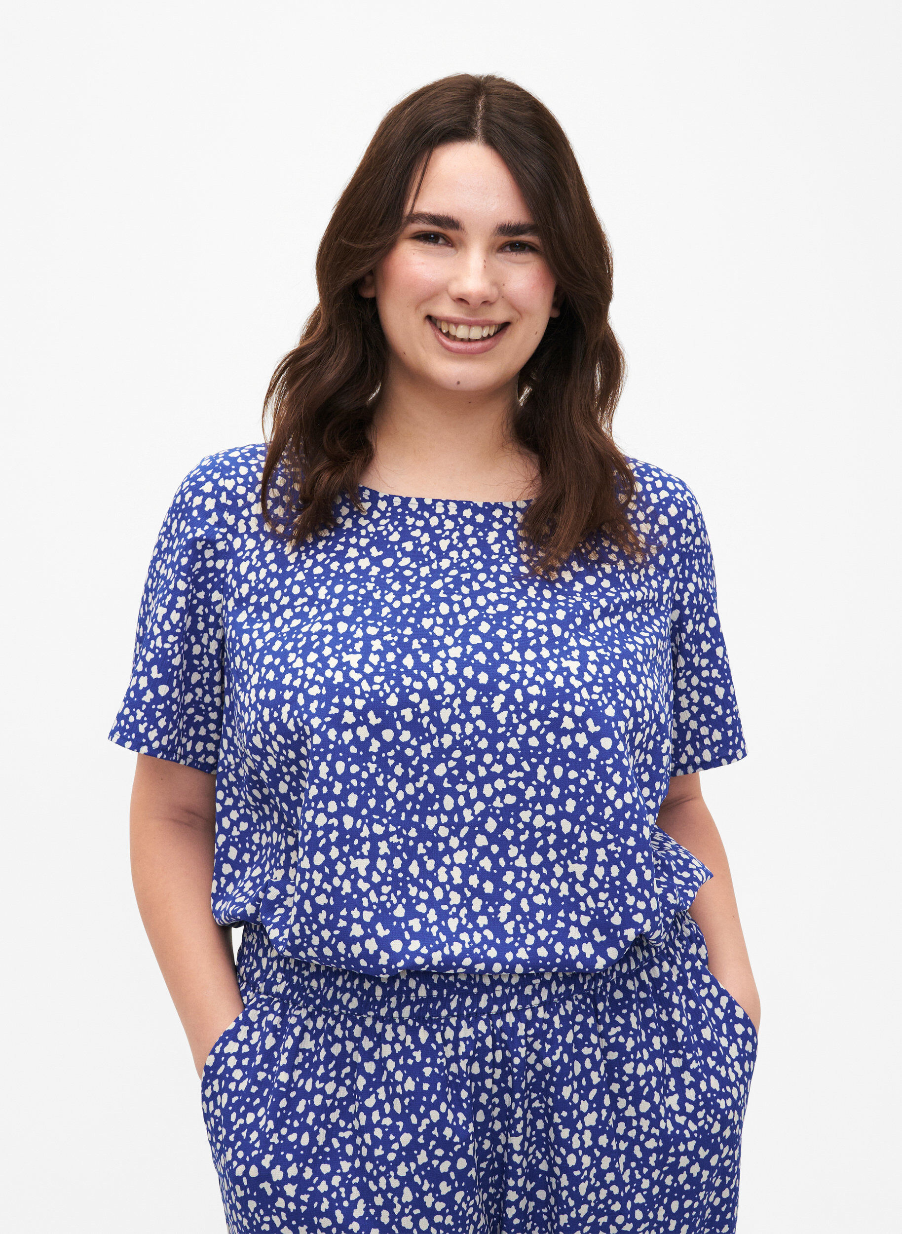 Zizzifashion FLASH - Short sleeve blouse with print, Surf the web Dot, Model image number 0