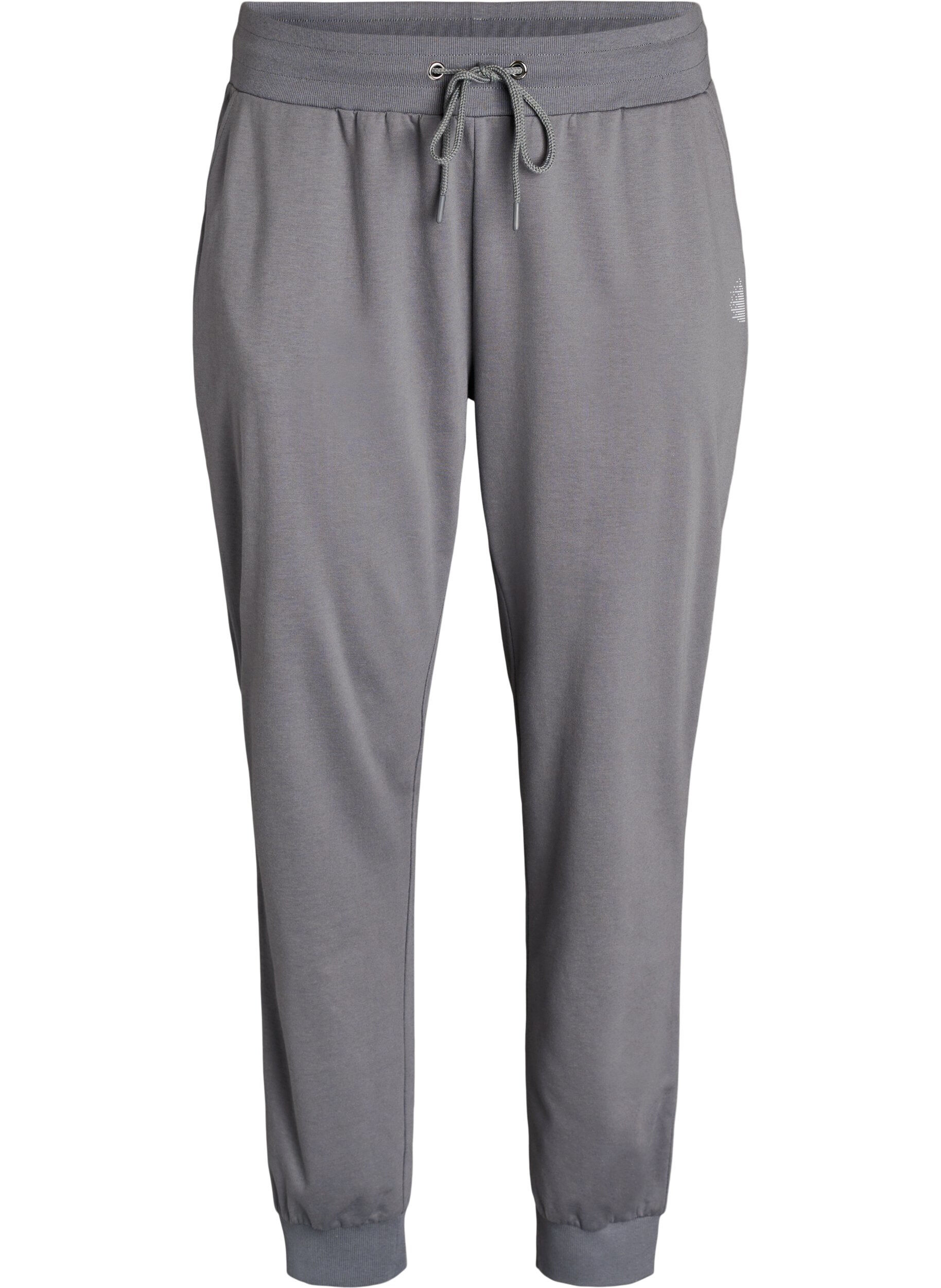 Loose tracksuit trousers with pockets