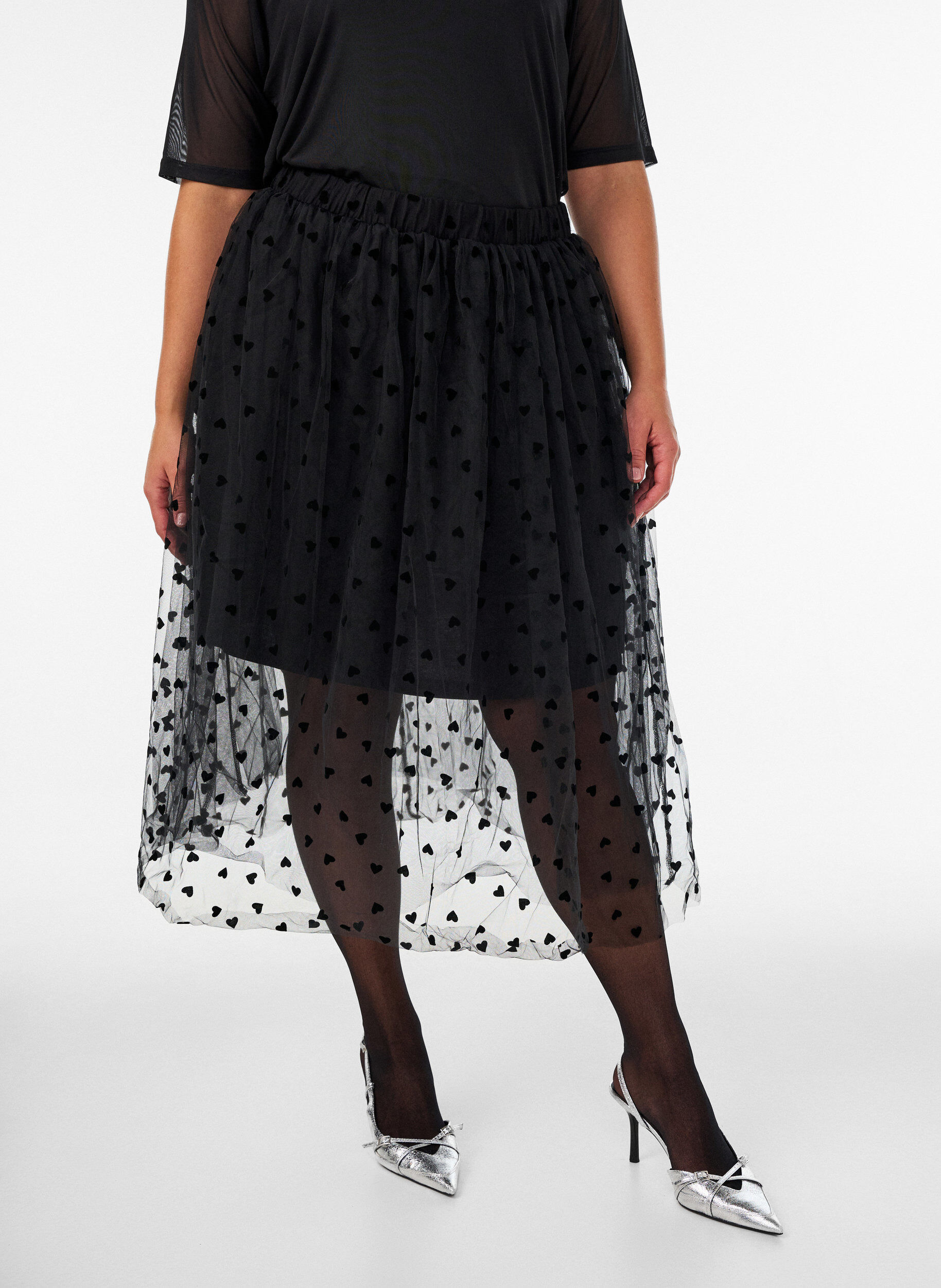 Midi tulle skirt with hearts, Black, Model