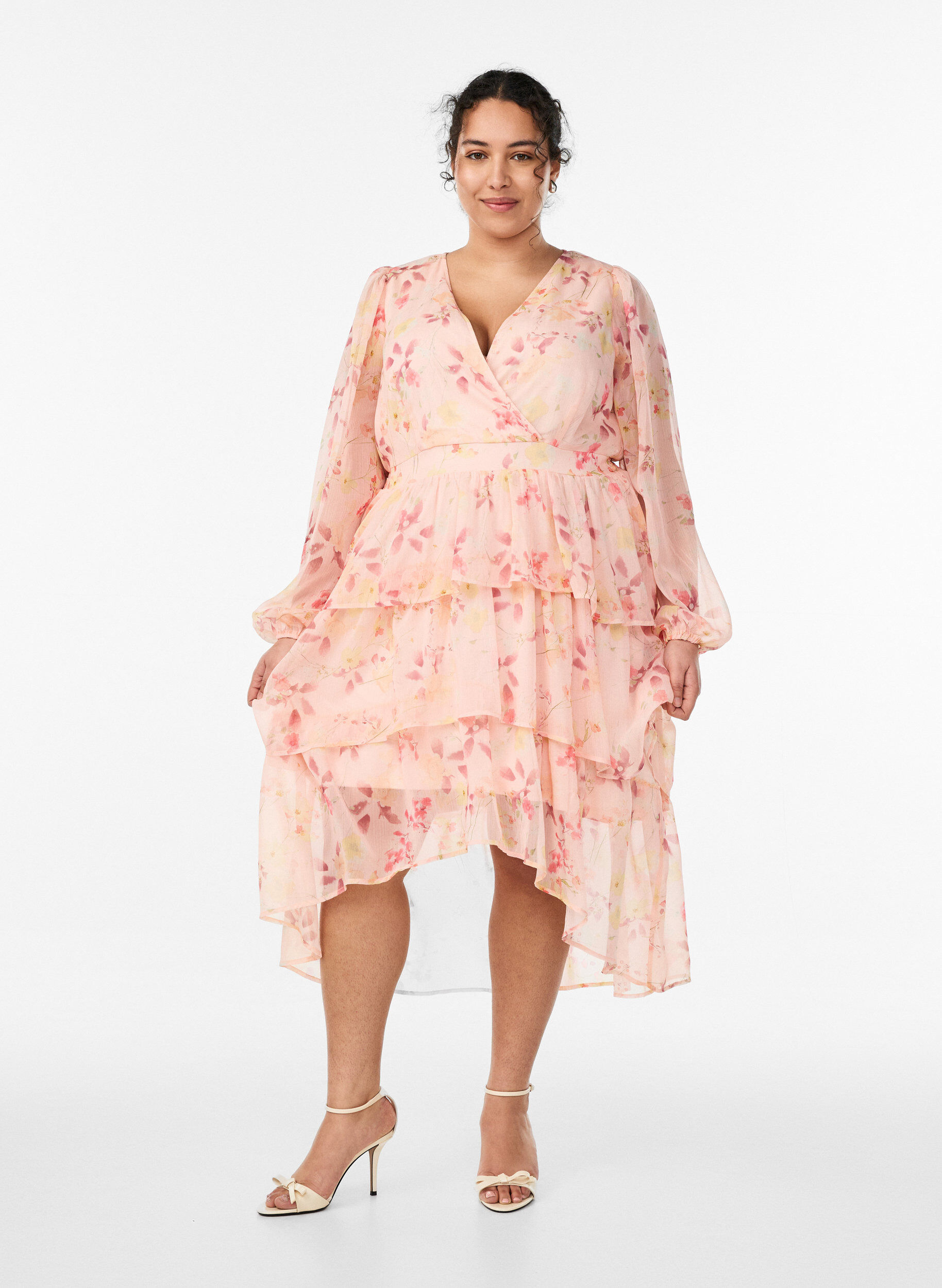 Zizzifashion Floral midi dress in chiffon with a smocked waist, Orange, Model image number 0