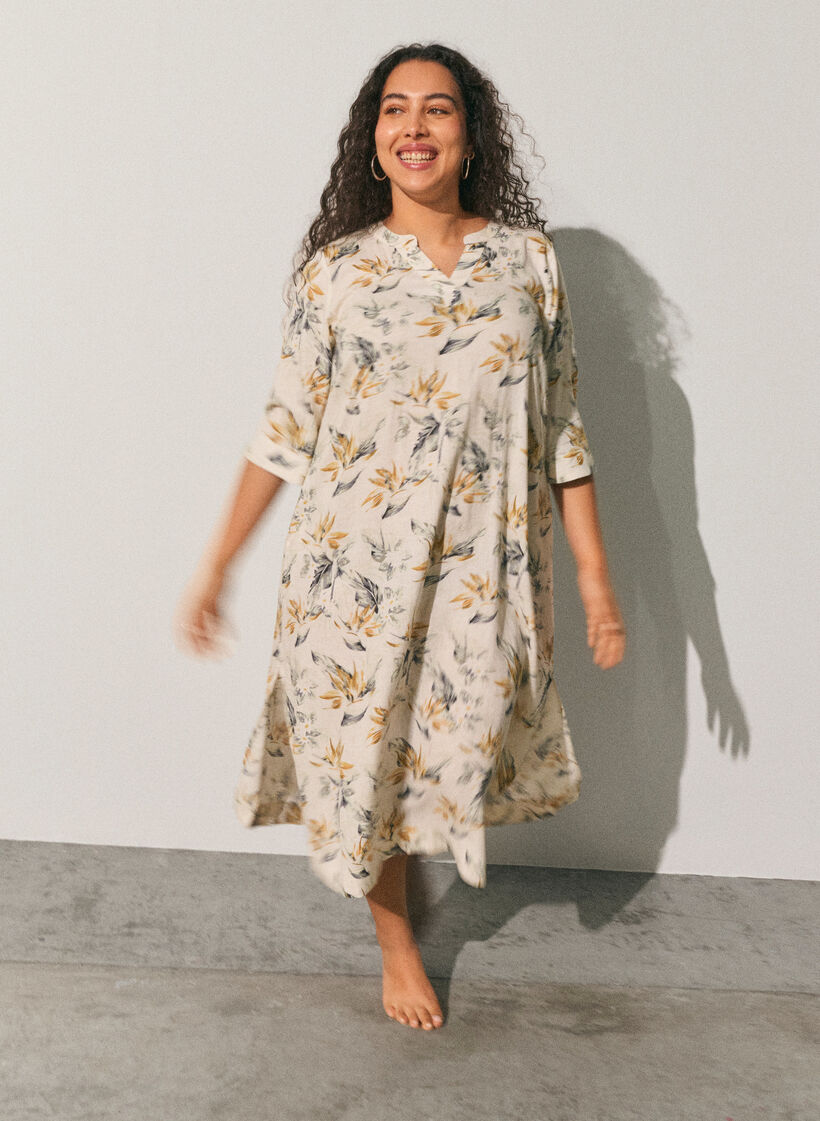 Midi dress in linen and viscose with 1/2 sleeves, White, Image image number 0