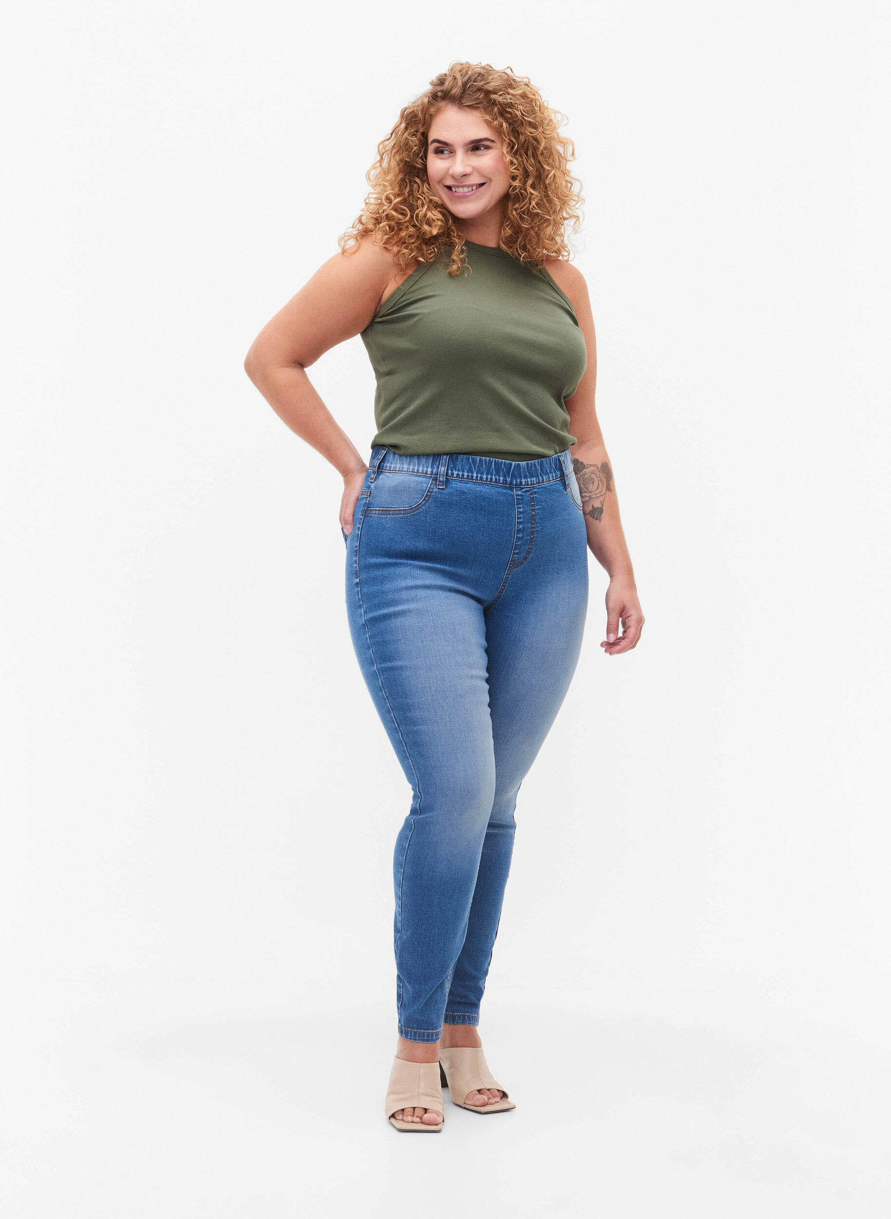 Zizzifashion Jeggings with back pockets, Blue denim, Model image number 0