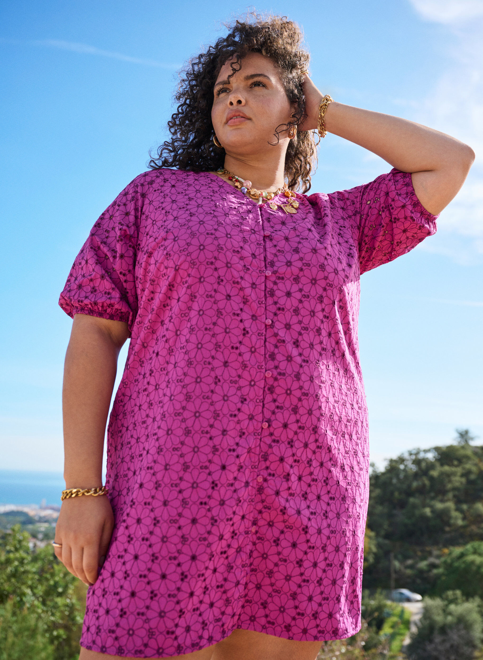 Zizzifashion Short dress with embroidered floral pattern, Purple, Image image number 0