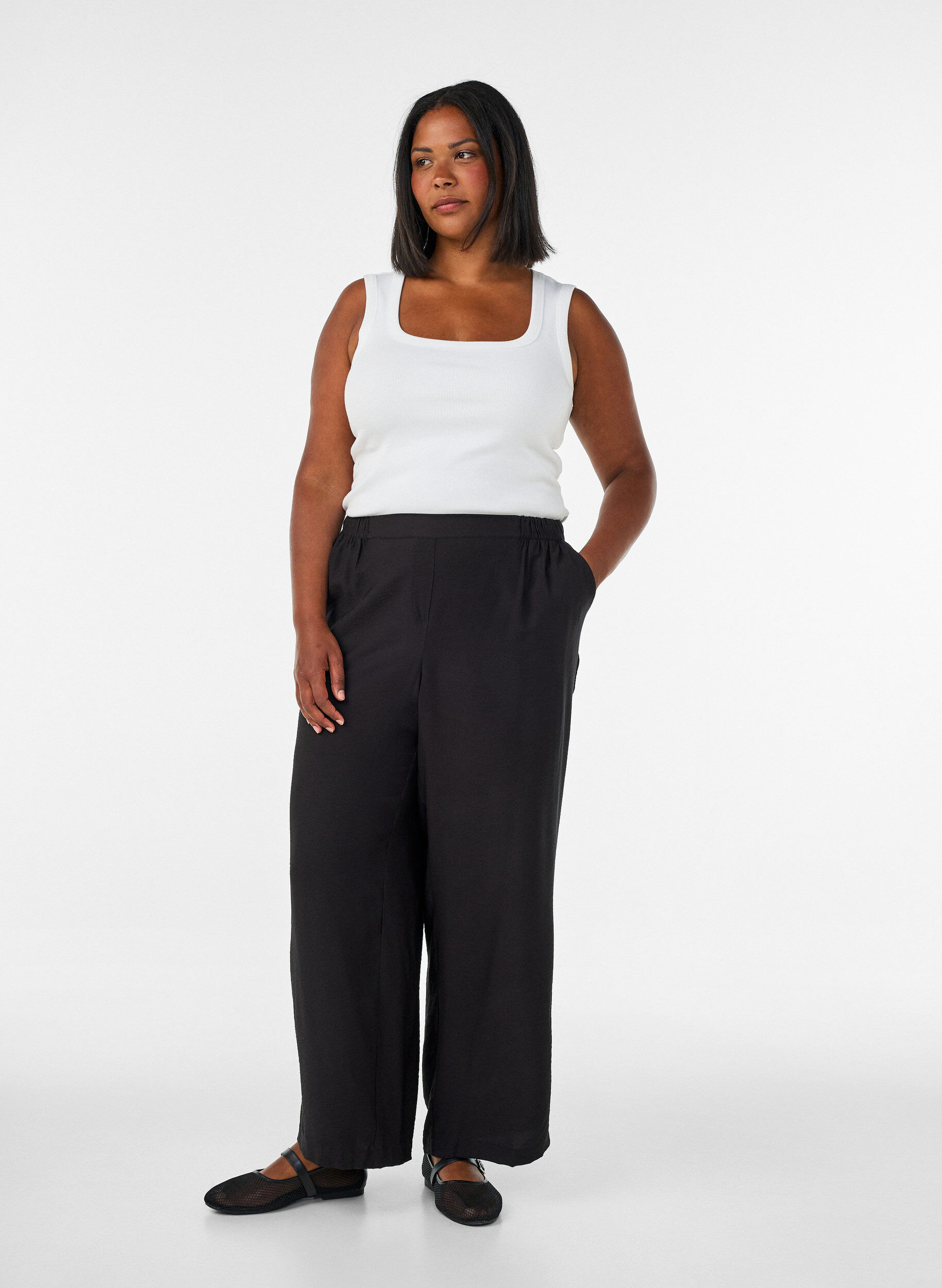 Zizzifashion Viscose trousers with an elasticated waist and straight legs, Black, Model image number 0