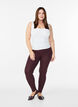 Basic leggings in viscose, Dark Bordeaux, Model image number 1