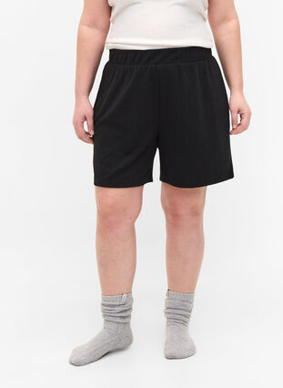 Loose shorts with structure, Black, Model image number 2