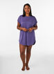Short sleeve nightgown with text print, Purple, Model image number 1
