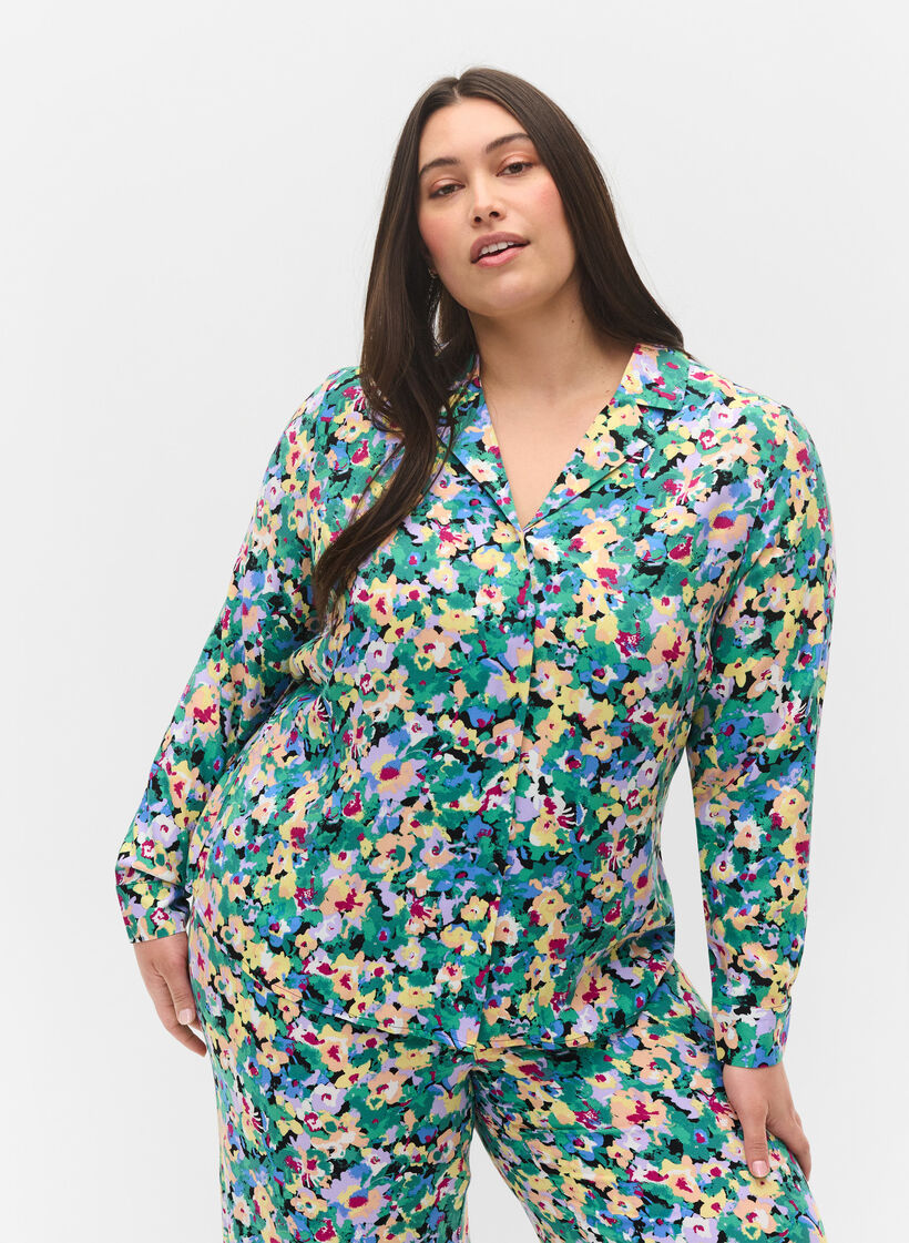 Printed viscose shirt with v-neck, Multi AOP, Model image number 0