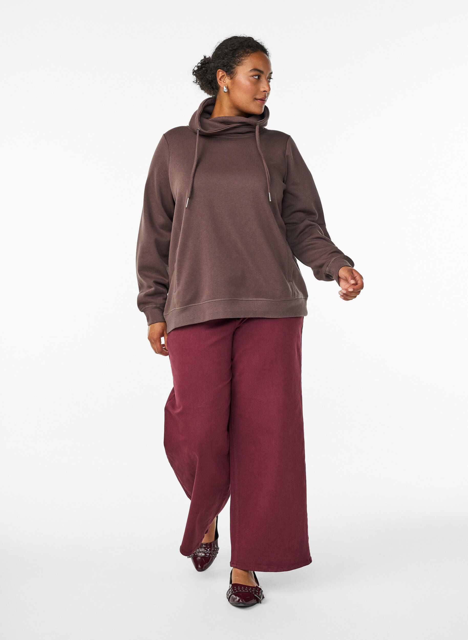 Zizzifashion Sweatshirt with high collar and pockets, Brown, Model image number 1