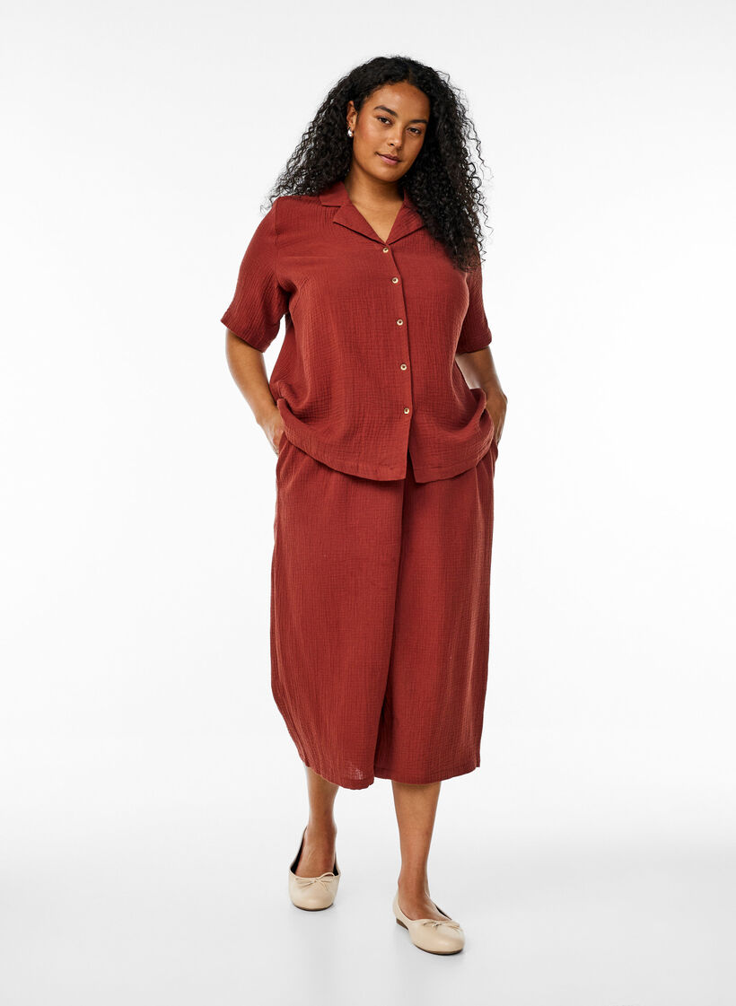 Short-sleeved shirt in cotton muslin, Red, Model image number 1