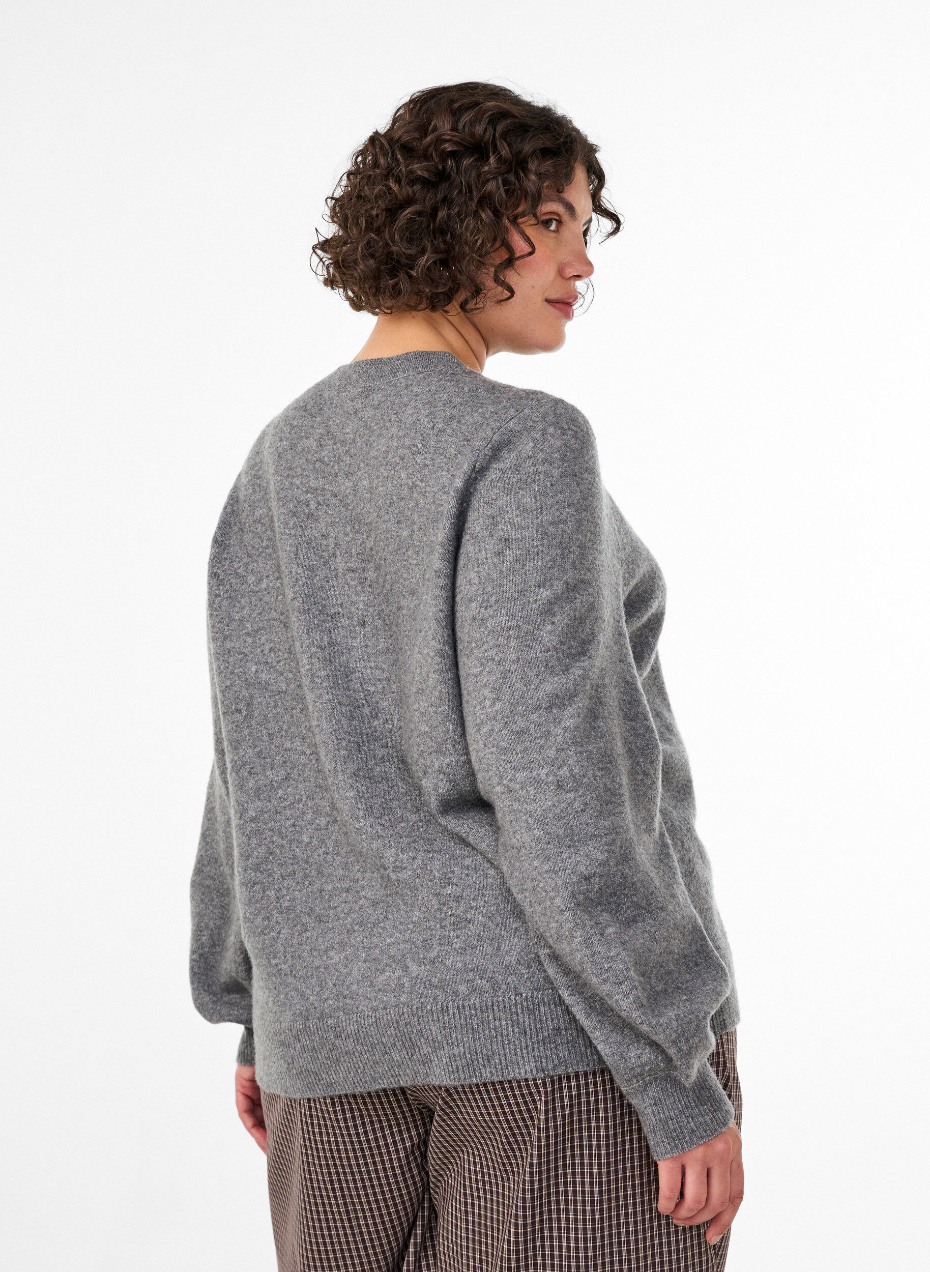ZizzifashionCardigan in soft knit with gold-coloured buttons, Grey, Model image number 2