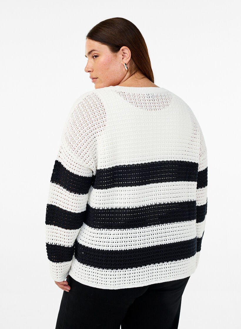 Long-sleeved striped knitted blouse, Vanilla, Model image number 2