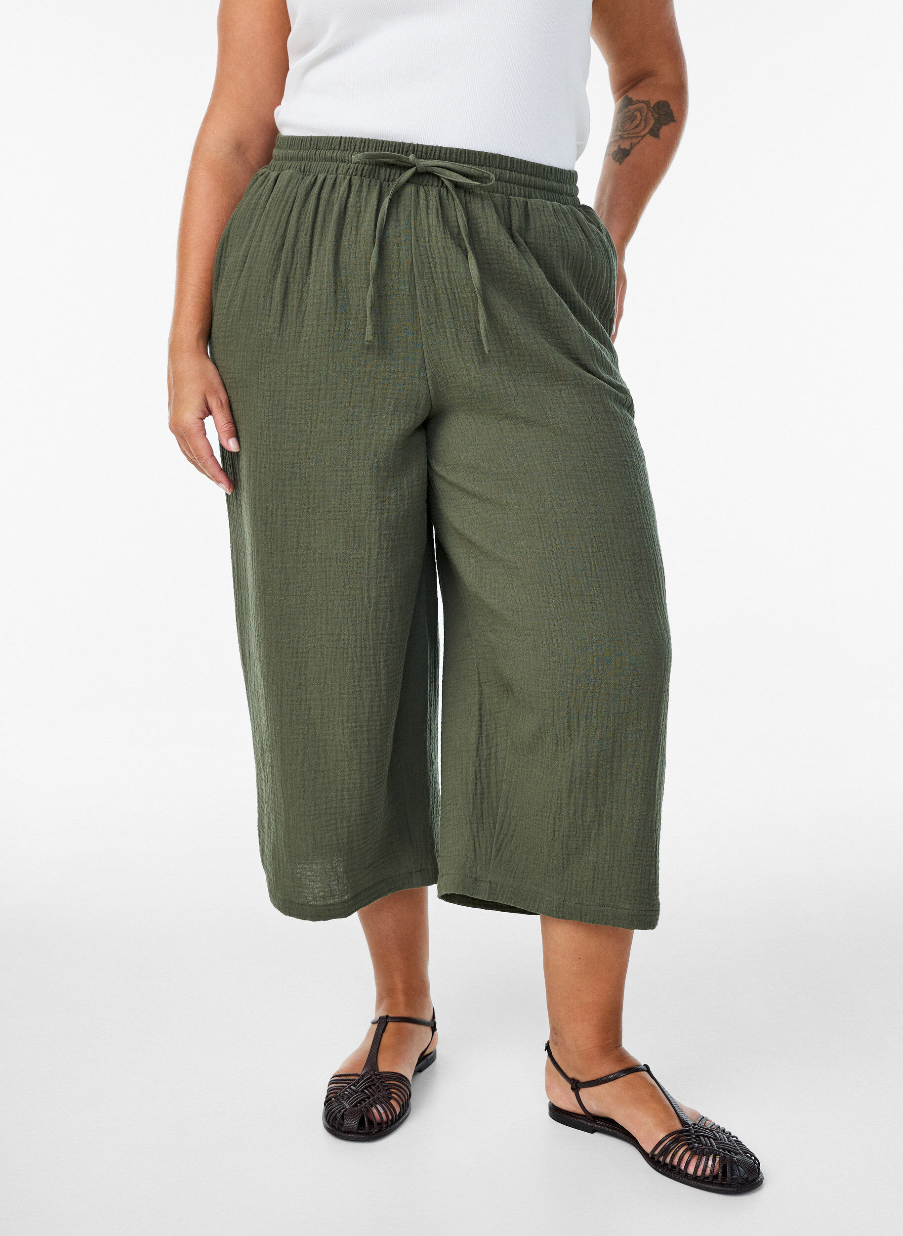 Zizzifashion Culotte trousers in cotton muslin with high waist, Green, Model image number 2
