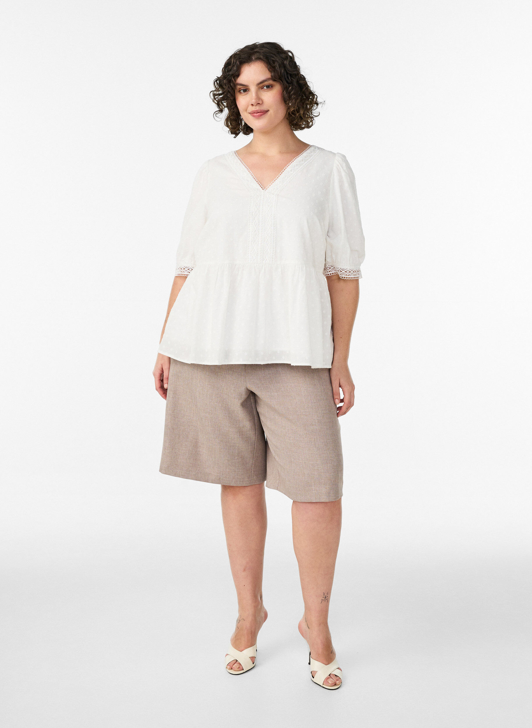 Zizzifashion Blouse in textured cotton with crochet details, White, Model image number 1