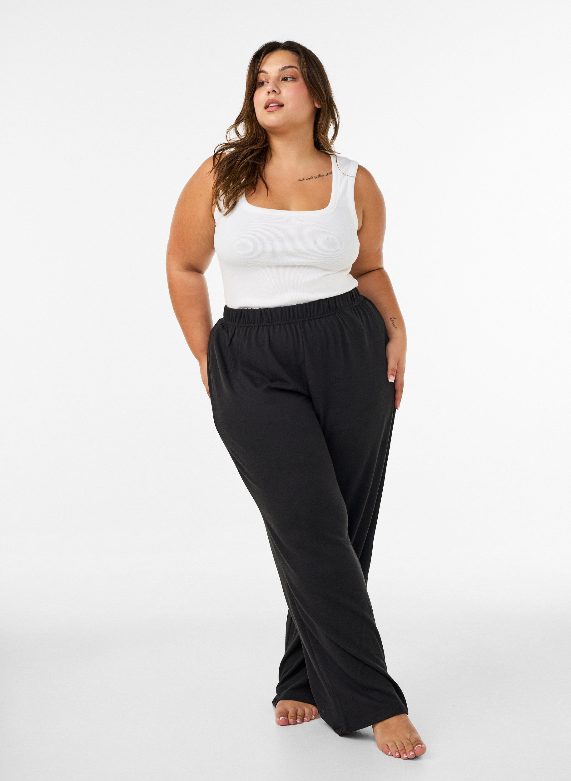 High-waisted wide-leg jersey trousers, Black, Model