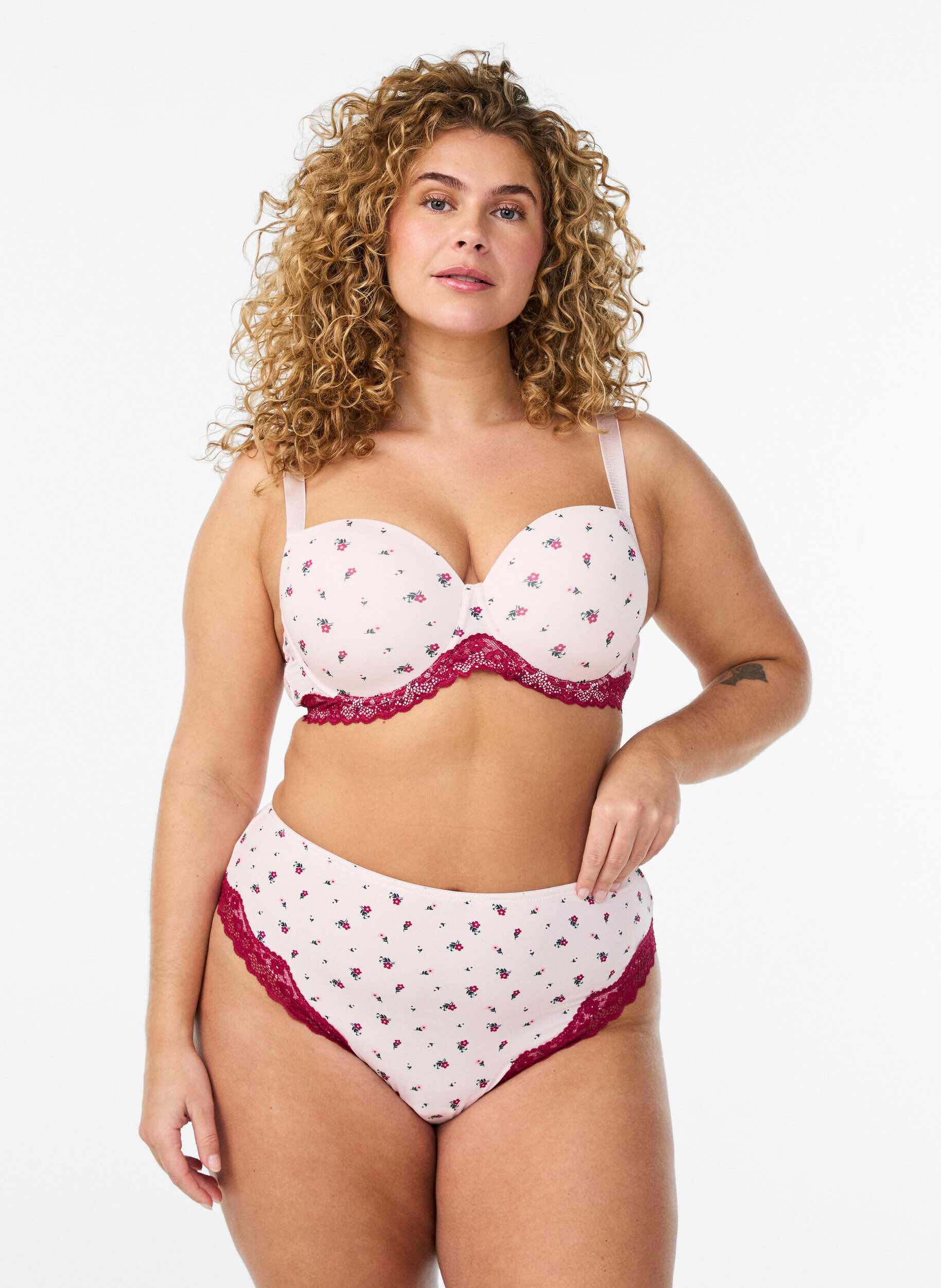 Zizzifashion Brazilian panties with floral print and lace, Rose, Model image number 0
