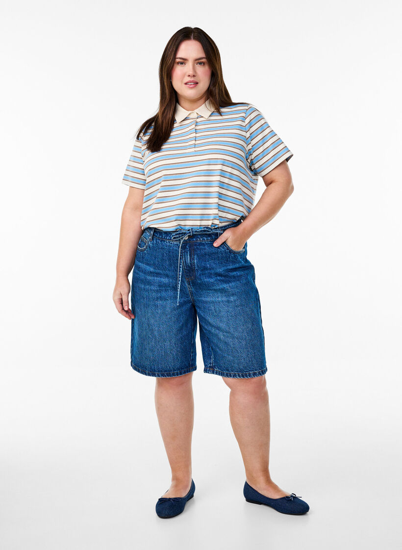 Straight fit denim shorts with tie belt, Blue, Model