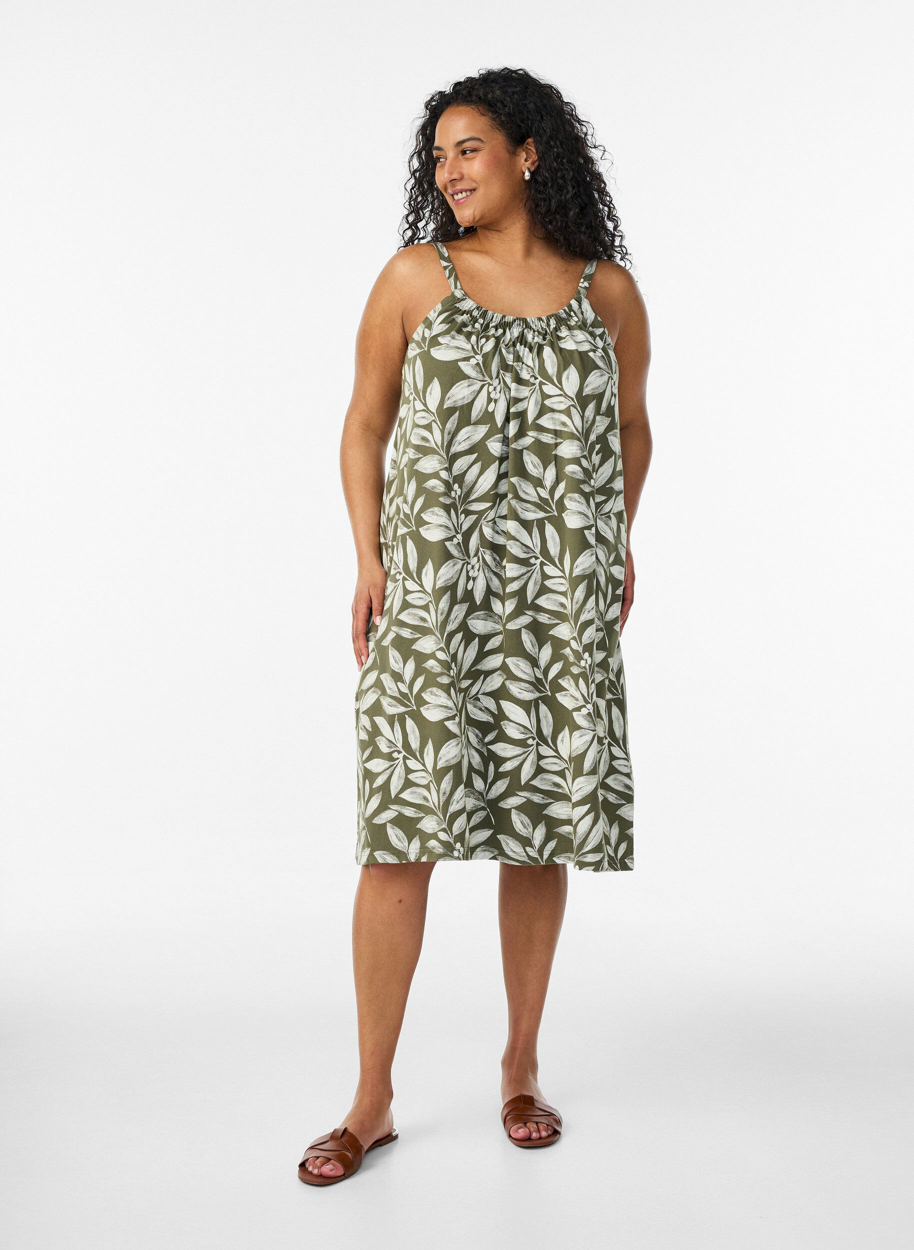 Zizzifashion Knee-length strap dress in organic cotton, Green, Model image number 1