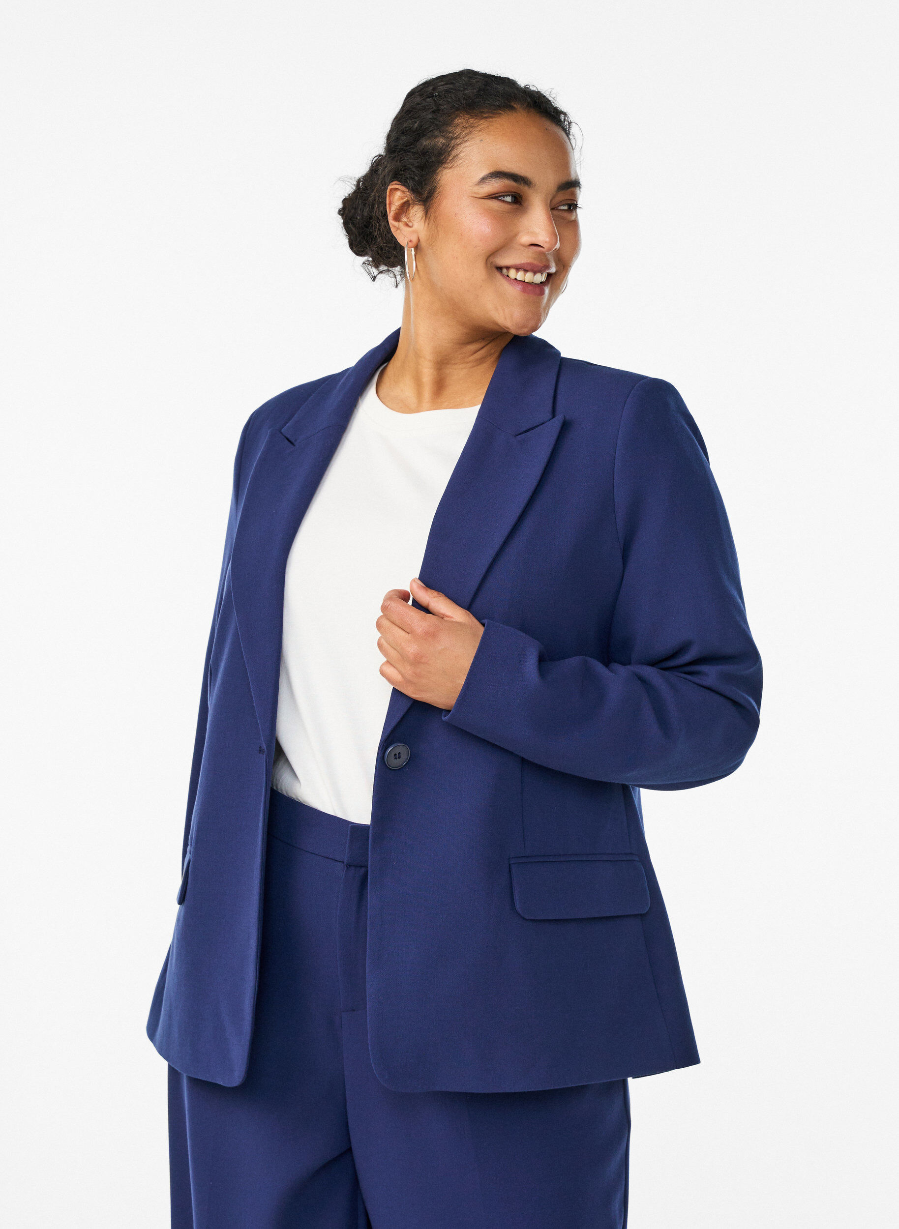 Classic blazer with single button closure and pockets, Blue, Model