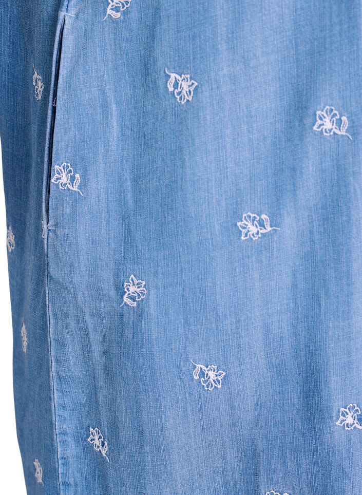Lyocell dress with a denim look and embroidered flowers, Light Blue, Packshot image number 3